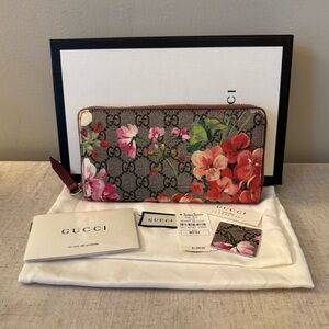 NIB Gucci Flora Blooms Continental Wallet